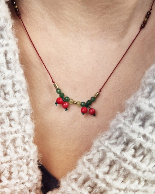 Naszyjnik Berry (czerwony koral) - w wersji czerwonej, naszyjnik na nici jedwabnej