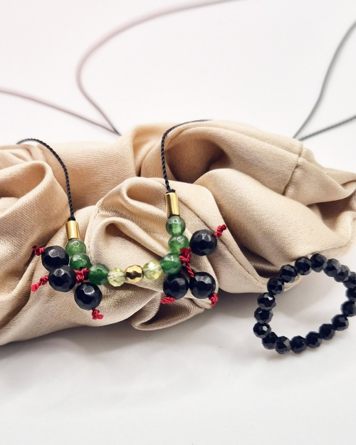 Naszyjnik Berry - czarny bez, naszyjnik na nici jedwabnej